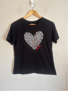 Keith Haring Black Short Sleeve Heart Graphic Tee Womens Size Small Streetwear
